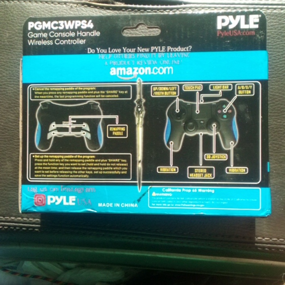 PS4 controller. - Picture 2 of 2